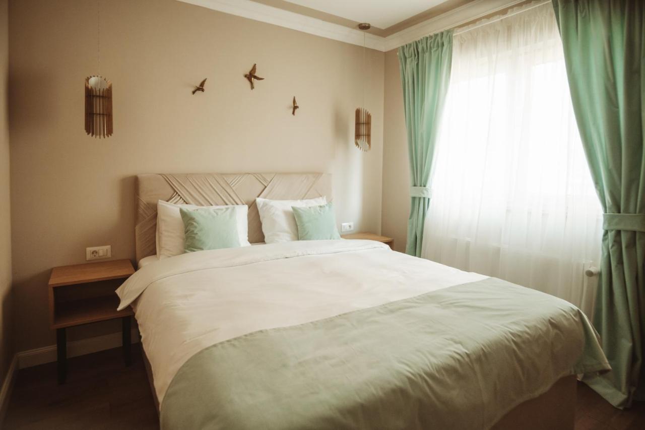 B59 Boutique Hotel Кымпулунг-Молдовенеск Экстерьер фото