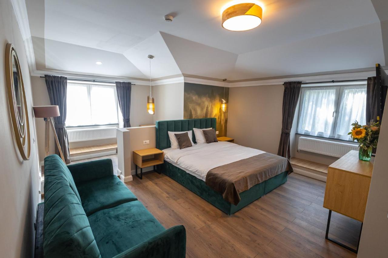 B59 Boutique Hotel Кымпулунг-Молдовенеск Экстерьер фото
