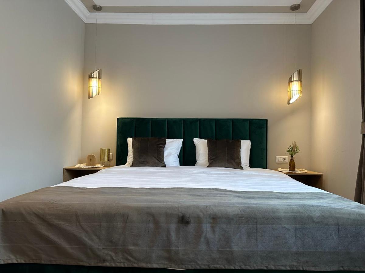 B59 Boutique Hotel Кымпулунг-Молдовенеск Экстерьер фото